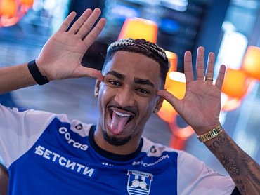 ДОБРО ПОЖАЛОВАТЬ, ДЕРИК ЛАСЕРДА