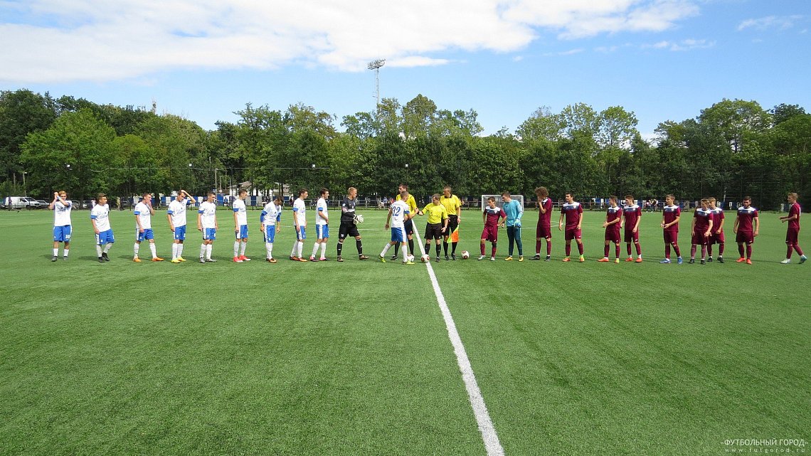 ДВЕ ПОБЕДЫ НА СТАРТЕ